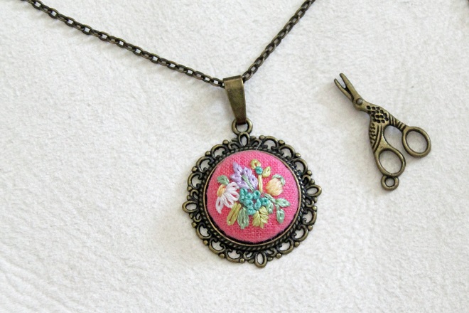 Embroidered Necklace / Itty Bitty Bunnies