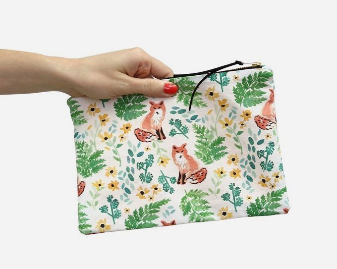 Pouch / Juliet Meeks