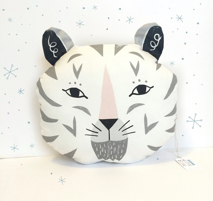 Snow Tiger Pillow - Tigersheep Friends